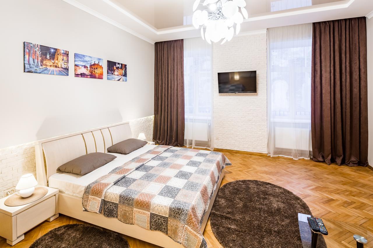 Onlviv Apartments Teatralna 23 Buitenkant foto