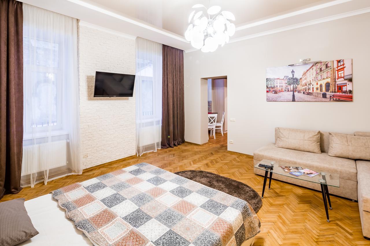 Onlviv Apartments Teatralna 23 Buitenkant foto